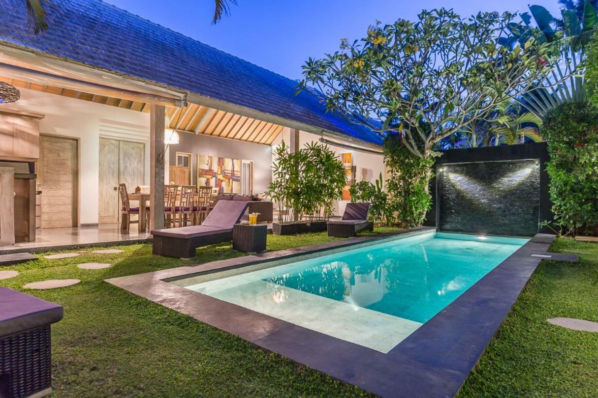 Villa Nuri Merah 1 Kerobokan Exterior foto